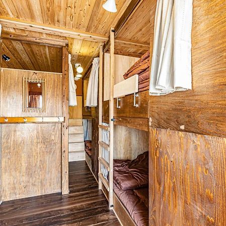 47Hostel Вадомарі Екстер'єр фото