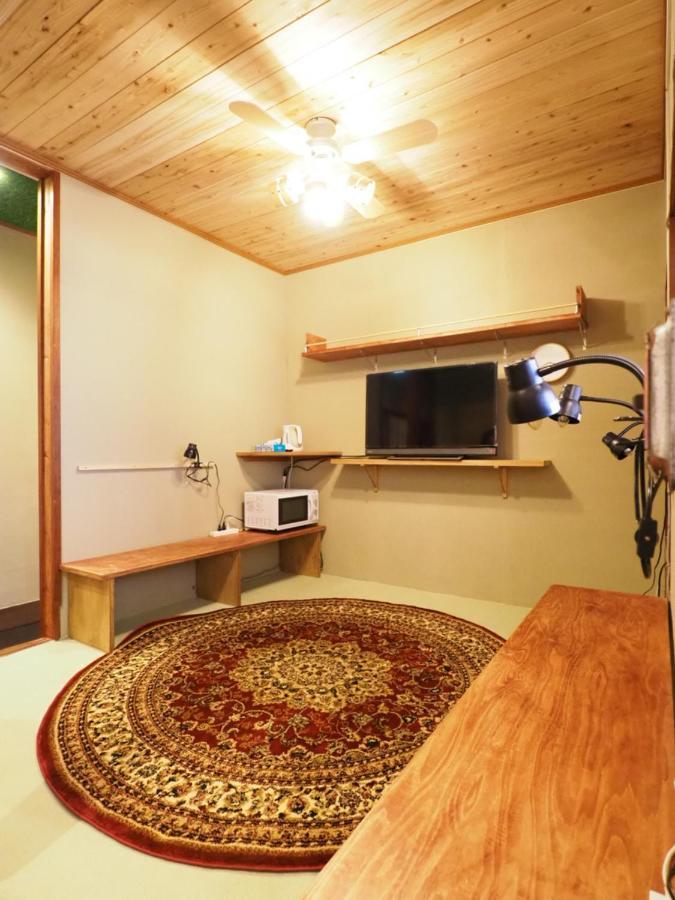 47Hostel Вадомарі Екстер'єр фото