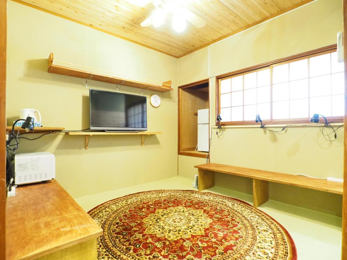 47Hostel Вадомарі Екстер'єр фото